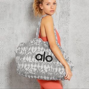COPY - Stylish ALO YOGA Grey Shopper Tie Dye Tote Bag NEW!